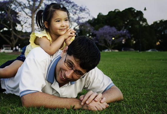 Love-Relationship-Between-Father-And-Daughter1