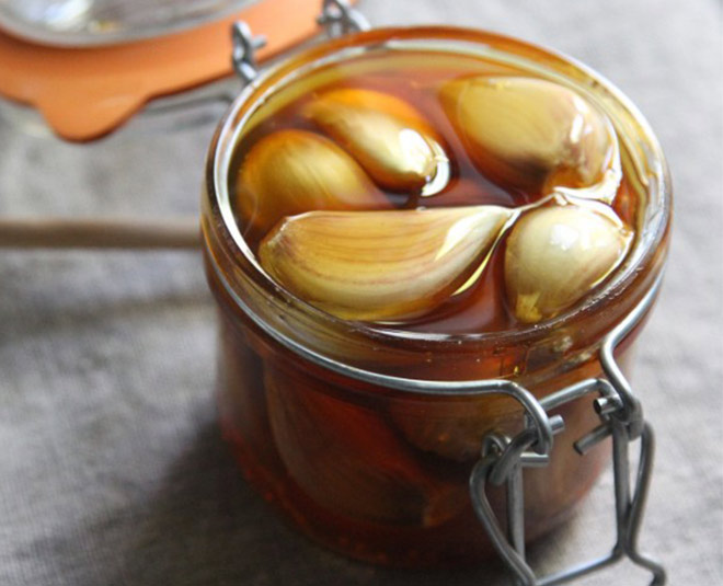 raw garlic and honey