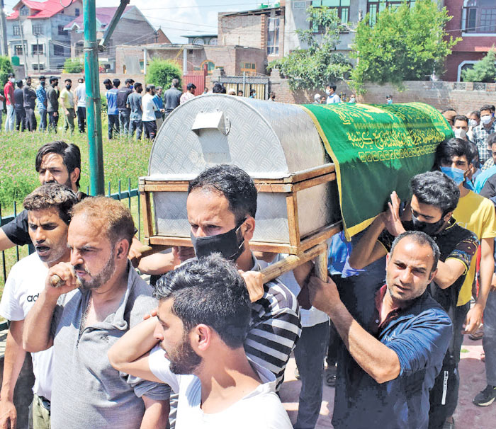 leopard took 4 years old child in kashmirs budgam