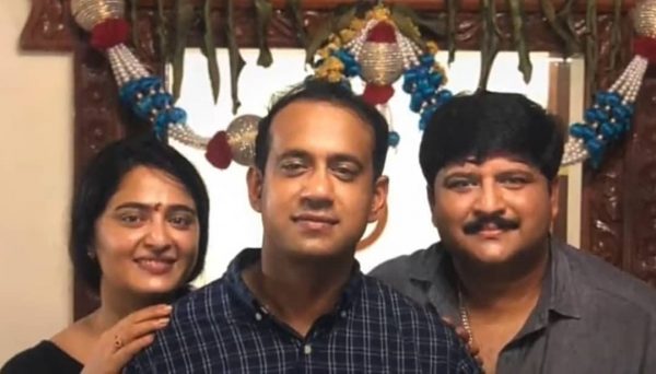 anushka shetty and family